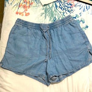 Cute Gap shorts!